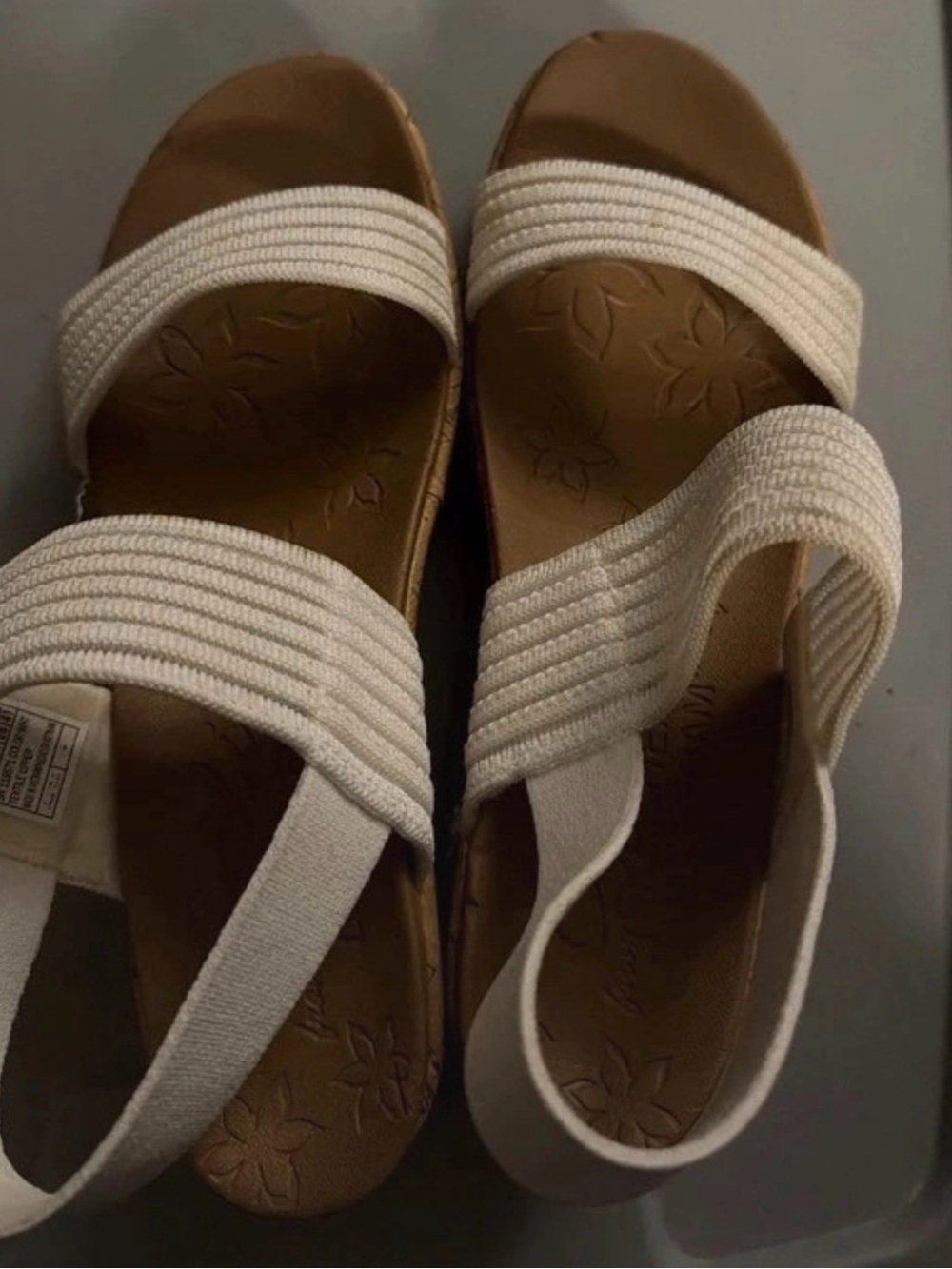 Skechers Women's Cream Elastic Strap Sandals